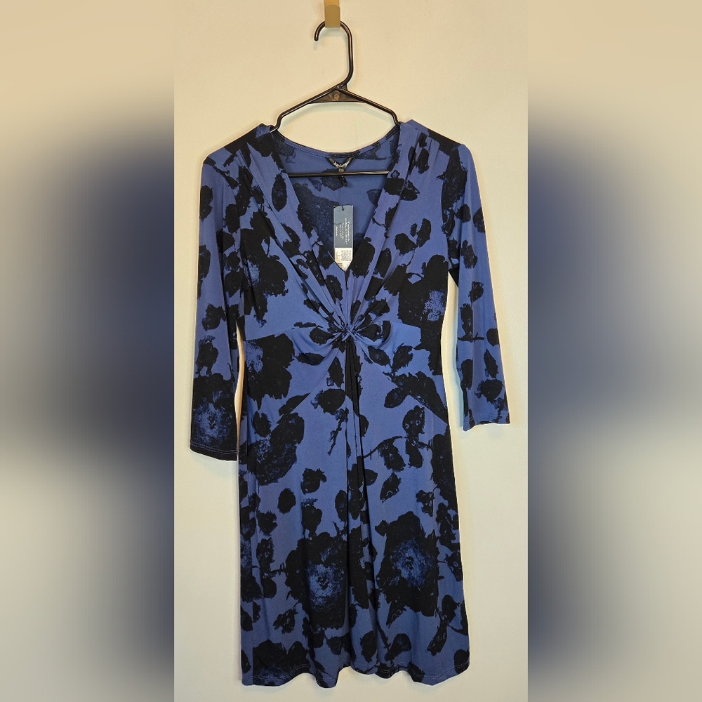 41. Daisy Fuentes Blue and Black Floral Dress
